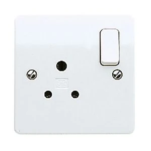 MK Logic Plus K2891WHI White Moulded 5A 1 Gang DP Round Pin Switch Socket Shuttered